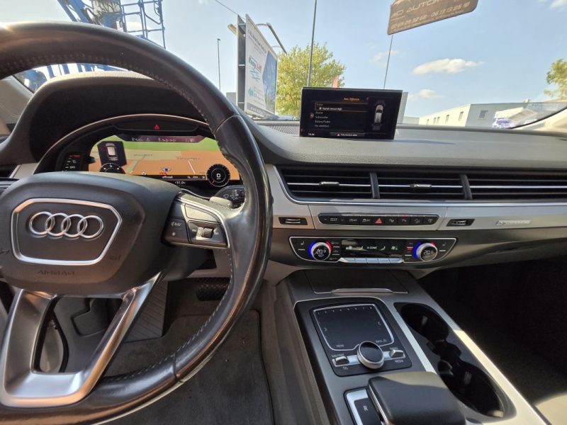 AUDI Q7 2015