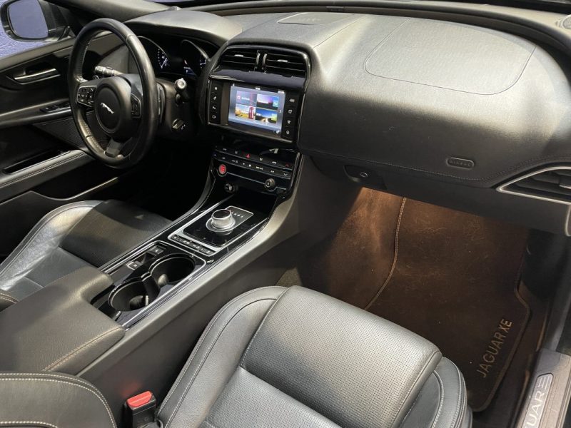 JAGUAR XE 2016