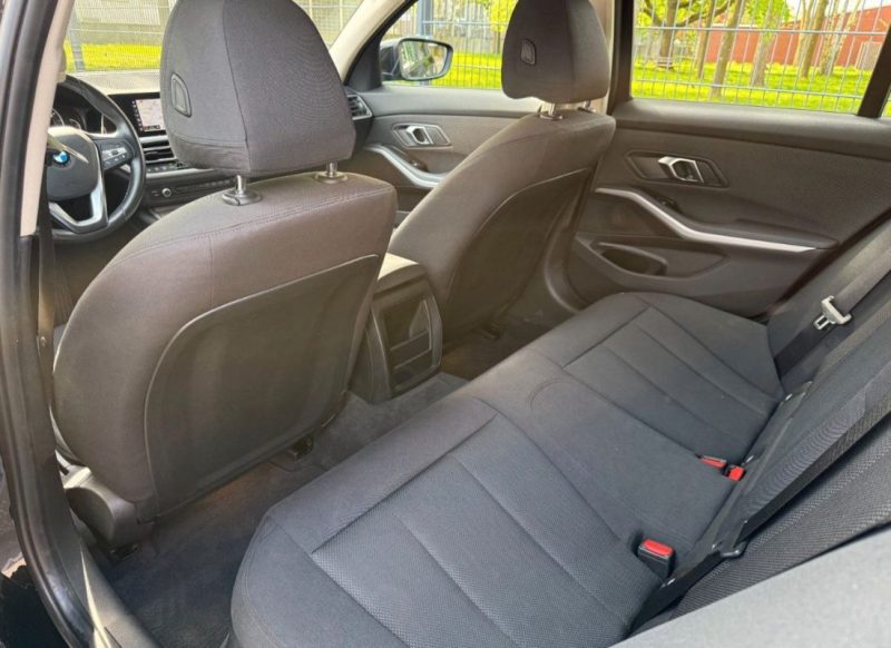 320D xDrive Touring / ATH / Carnet BMW / Etat Neuf