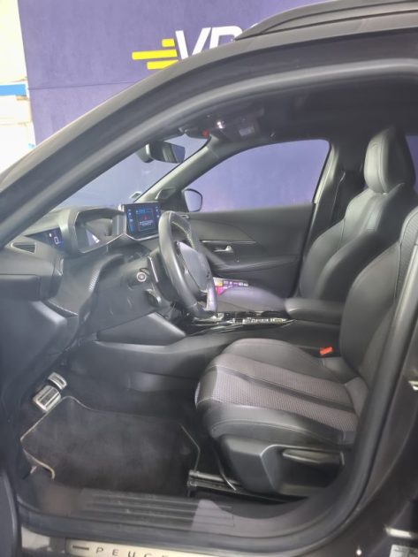 PEUGEOT 2008 1,2 PURETECH 130 CV EAT 8 GT LINE