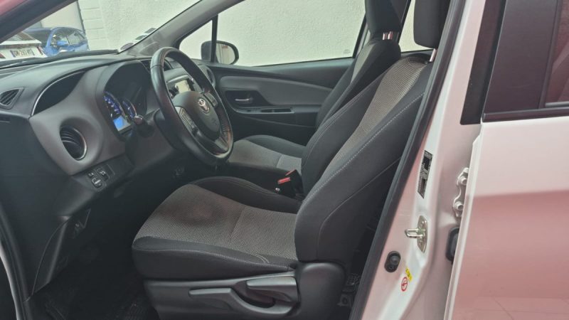 TOYOTA YARIS HYBRID 2016