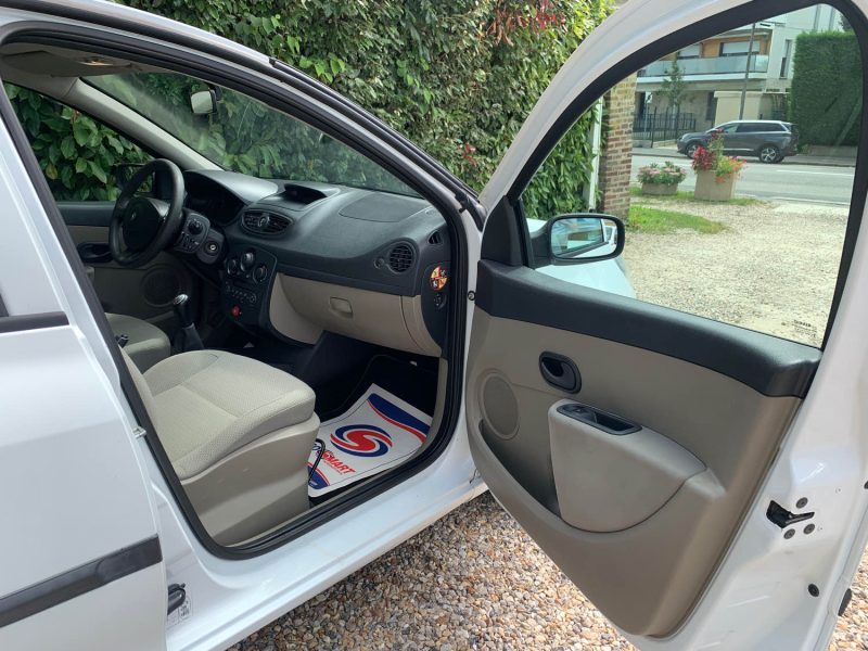 RENAULT CLIO 2006 1.5DCI 85