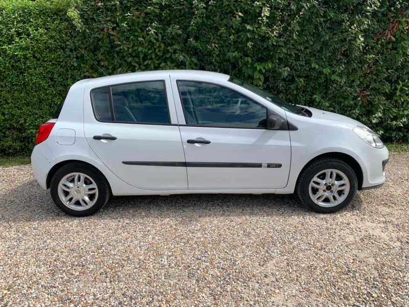 RENAULT CLIO 2006 1.5DCI 85