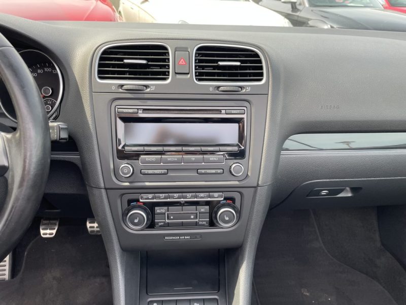 VOLKSWAGEN GOLF CABRIOLET 2012