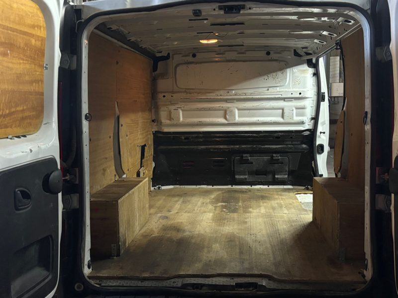 RENAULT TRAFIC L1H1 1200 1.6 DCI 95ch TVA RECUPERABLE GARANTIE 1 AN