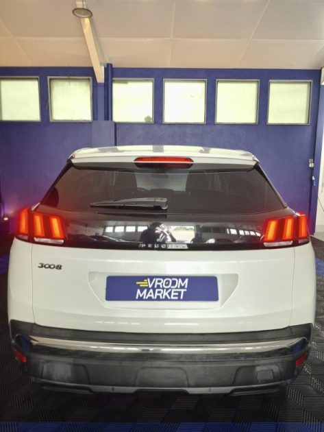 PEUGEOT 3008 1.6 BLUEHDI 120 Cv ACTIVE EAT6