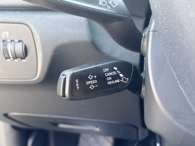 AUDI Q3 (2) 2.0 TDI 120 AMBIENTE