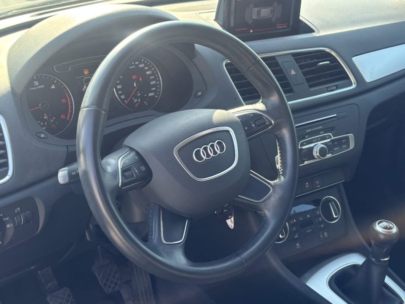 AUDI Q3 (2) 2.0 TDI 120 AMBIENTE