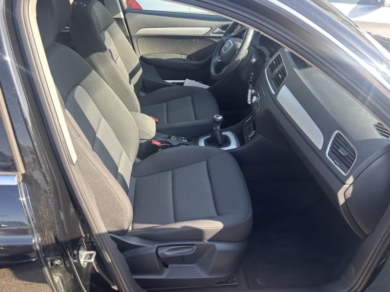 AUDI Q3 (2) 2.0 TDI 120 AMBIENTE