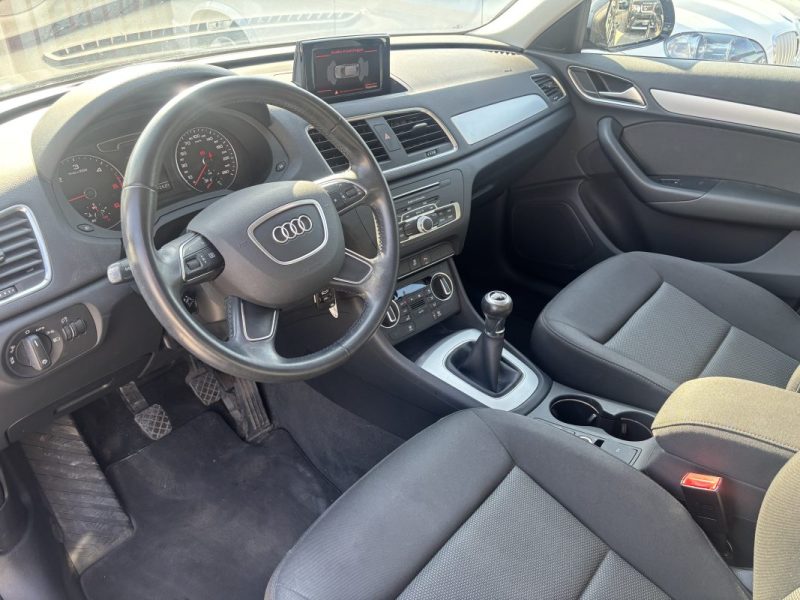 AUDI Q3 (2) 2.0 TDI 120 AMBIENTE