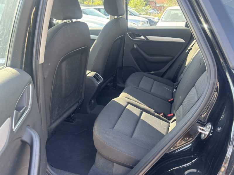 AUDI Q3 (2) 2.0 TDI 120 AMBIENTE