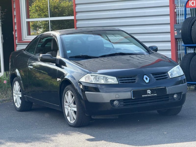 RENAULT MEGANE CC / ESSENCE / BOITE MANUELLE / 4 PLACES / REVISION ET DISTRIBUTION OK