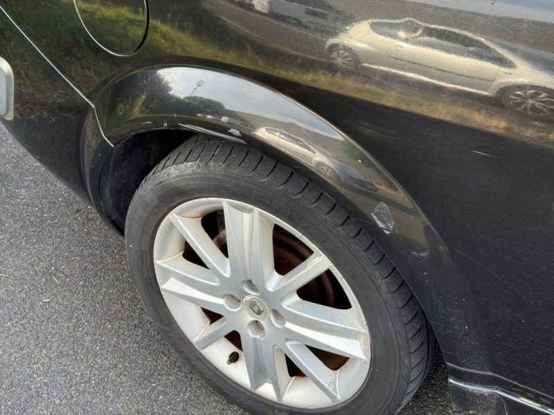 RENAULT MEGANE CC / ESSENCE / BOITE MANUELLE / 4 PLACES / REVISION ET DISTRIBUTION OK