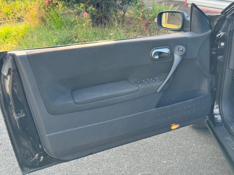 RENAULT MEGANE CC / ESSENCE / BOITE MANUELLE / 4 PLACES / REVISION ET DISTRIBUTION OK