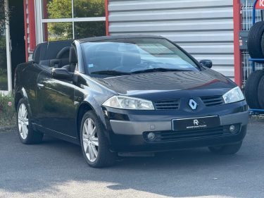 RENAULT MEGANE CC / ESSENCE / BOITE MANUELLE / 4 PLACES / REVISION ET DISTRIBUTION OK