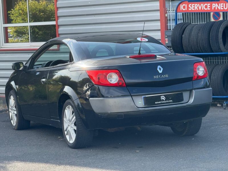 RENAULT MEGANE CC / ESSENCE / BOITE MANUELLE / 4 PLACES / REVISION ET DISTRIBUTION OK