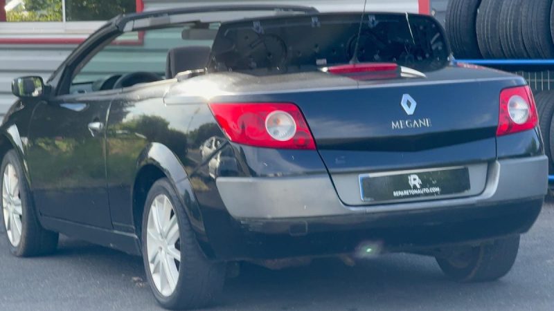 RENAULT MEGANE CC / ESSENCE / BOITE MANUELLE / 4 PLACES / REVISION ET DISTRIBUTION OK