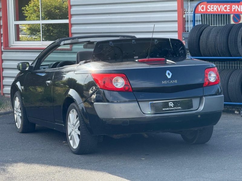 RENAULT MEGANE CC / ESSENCE / BOITE MANUELLE / 4 PLACES / REVISION ET DISTRIBUTION OK