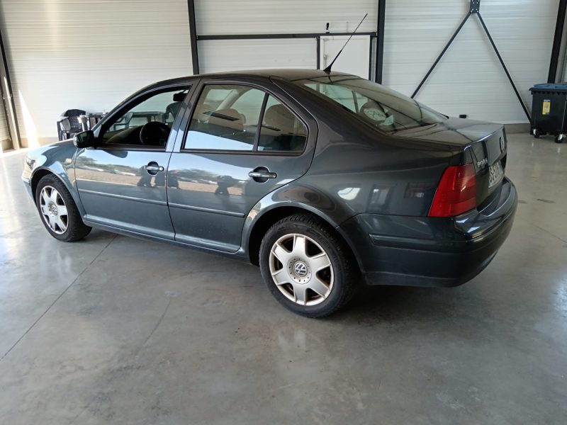 VOLKSWAGEN BORA 2000