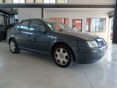 VOLKSWAGEN BORA 2000