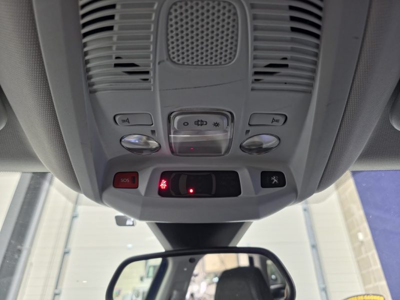 PEUGEOT 3008 1.6 BlueHDi 120ch Allure S&S EAT6