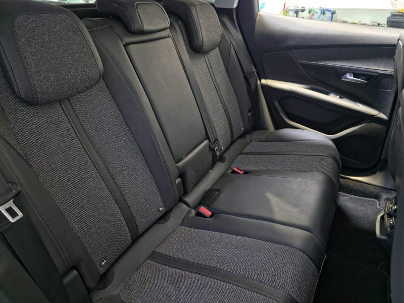 PEUGEOT 3008 1.6 BlueHDi 120ch Allure S&S EAT6