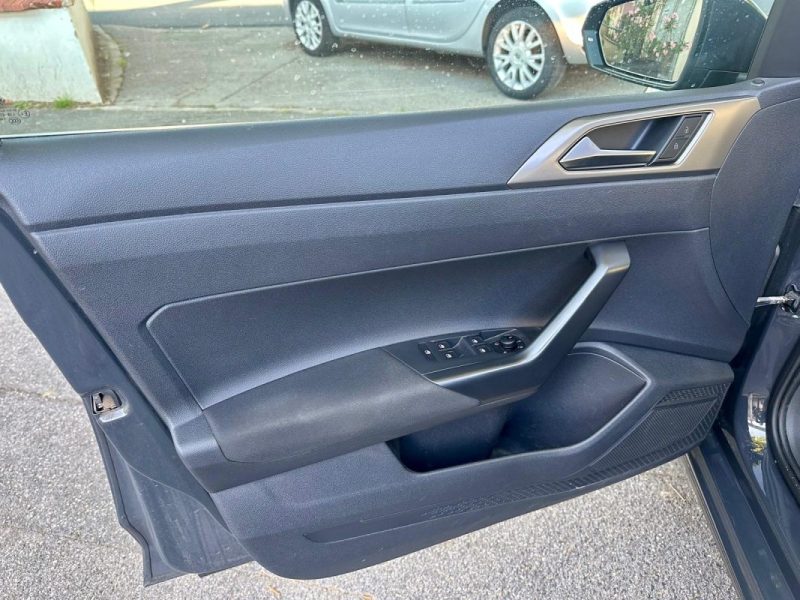 VOLKSWAGEN POLO VI 2021