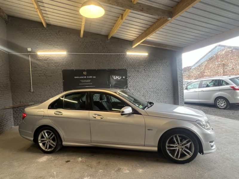 Mercedes Classe C220 CDI 170cv Pack AMG Boite auto GPS Phare xénon 110 000 kms garantie 6 mois