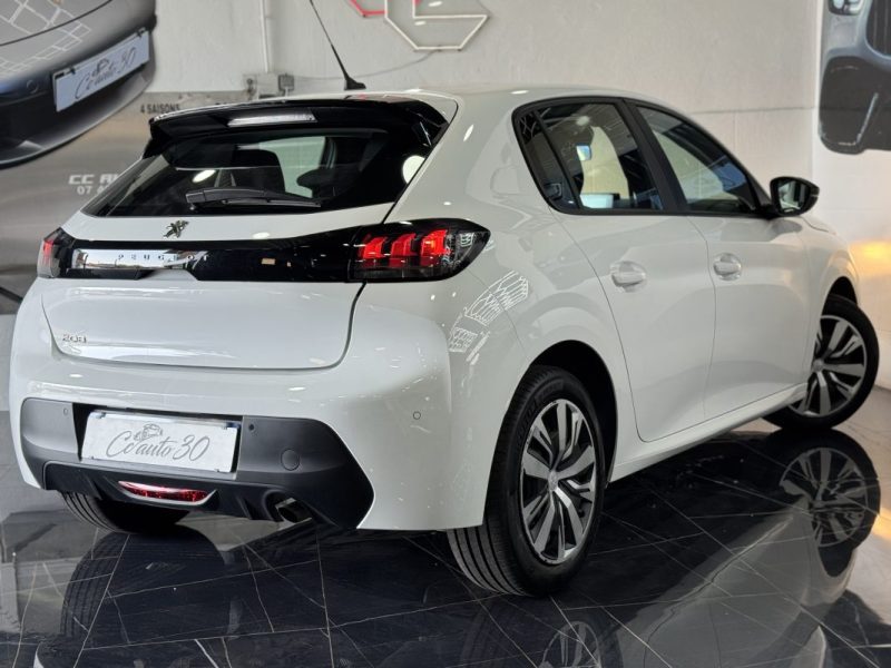 PEUGEOT 208 2023