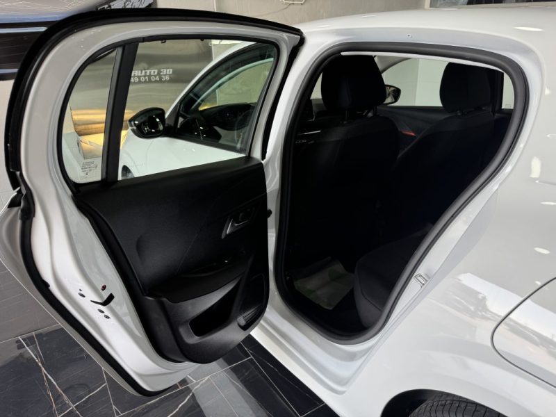 PEUGEOT 208 2023
