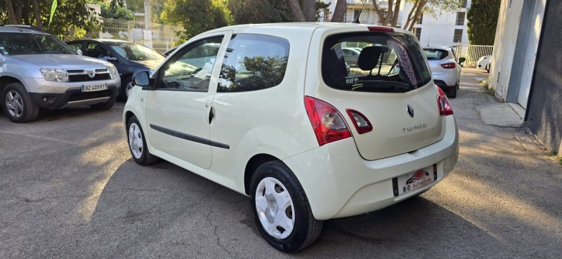 Renault twingo 2 phase 2 1.2l authentique 75ch, *Très peu kilométrés*, *Régulateur de vitesse*, *Idé