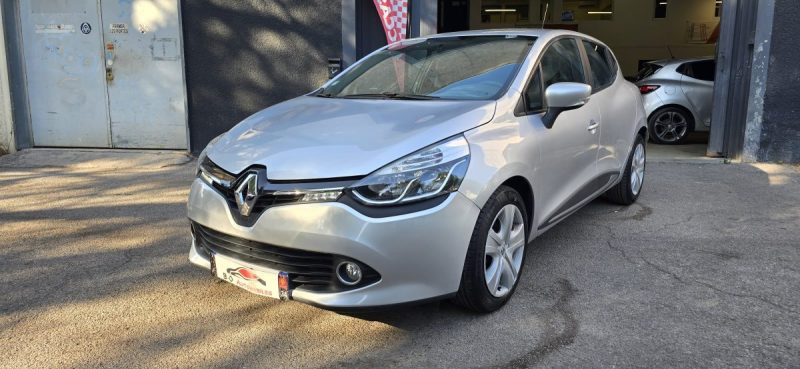 Renault CLIO IV 1.5l DCI 90ch, *Très peu kilométrés*, *Clim*, *GPS*, *Première main*