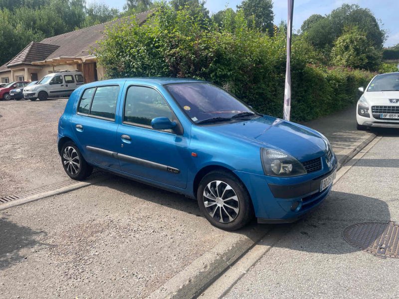 RENAULT CLIO II PHASE II 1.4i 16V 100CV