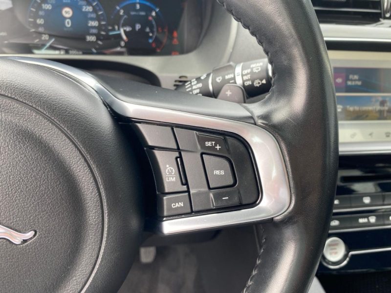 JAGUAR F-PACE 2.0D 180 10CV R-Sport 🚙 Toit pano 🌞 Caméra 📷 Reprise + Garantie 6 mois✅