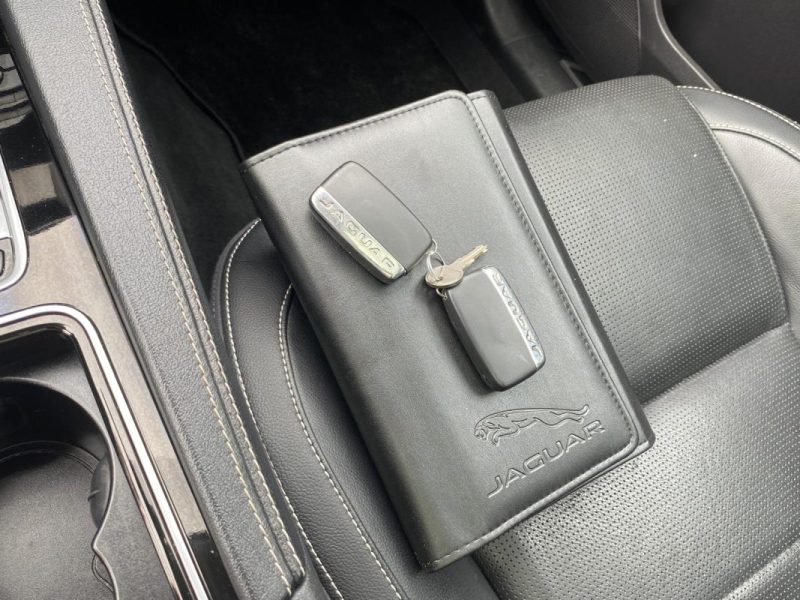 JAGUAR F-PACE 2.0D 180 10CV R-Sport 🚙 Toit pano 🌞 Caméra 📷 Reprise + Garantie 6 mois✅