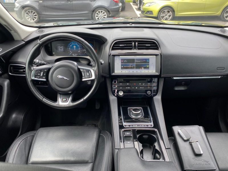 JAGUAR F-PACE 2.0D 180 10CV R-Sport 🚙 Toit pano 🌞 Caméra 📷 Reprise + Garantie 6 mois✅