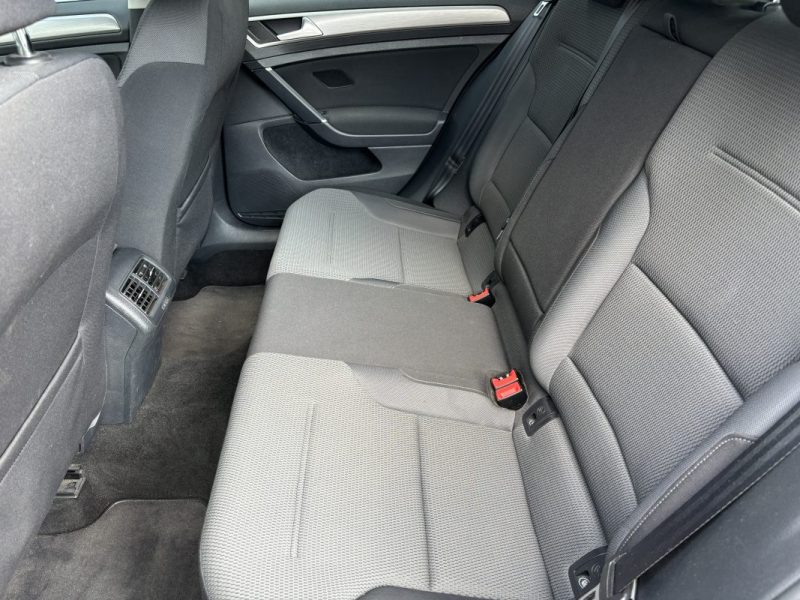 VOLKSWAGEN GOLF 7 2015