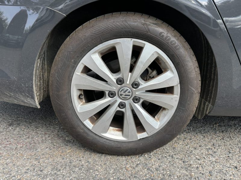 VOLKSWAGEN GOLF 7 2015