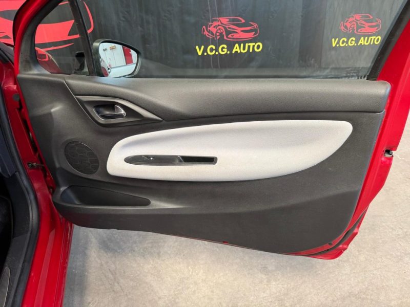 CITROEN DS3 1.4 VTi 95 So Chic 