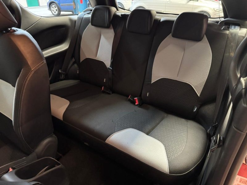 CITROEN DS3 1.4 VTi 95 So Chic 