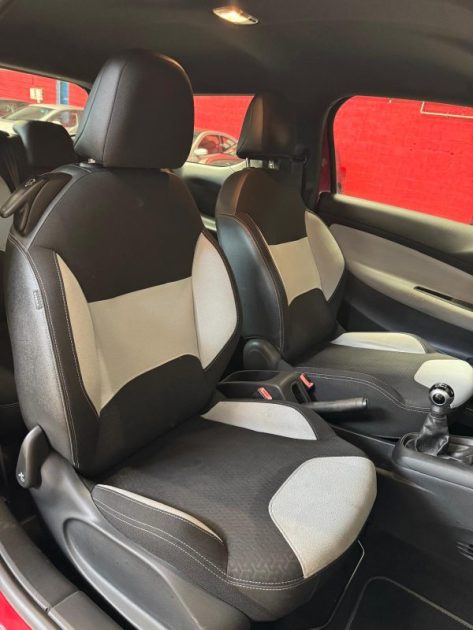 CITROEN DS3 1.4 VTi 95 So Chic 