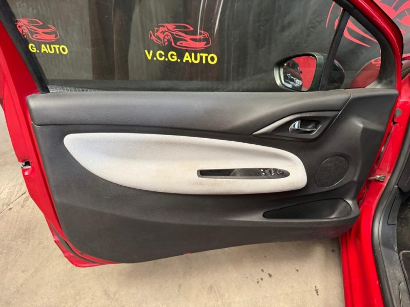 CITROEN DS3 1.4 VTi 95 So Chic 