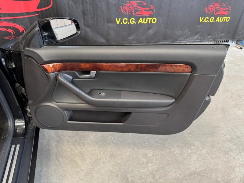 AUDI A4 CABRIOLET 2.5 TDI V6 163 MULTITRONIC 