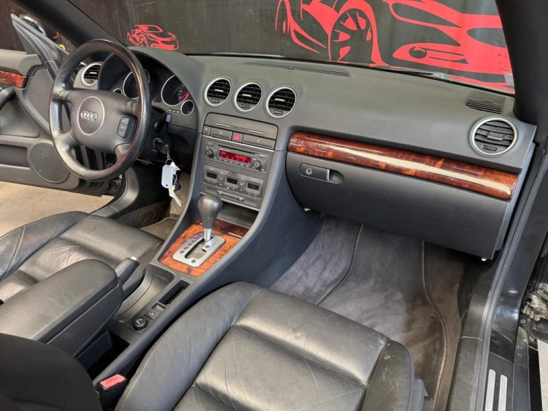 AUDI A4 CABRIOLET 2.5 TDI V6 163 MULTITRONIC 