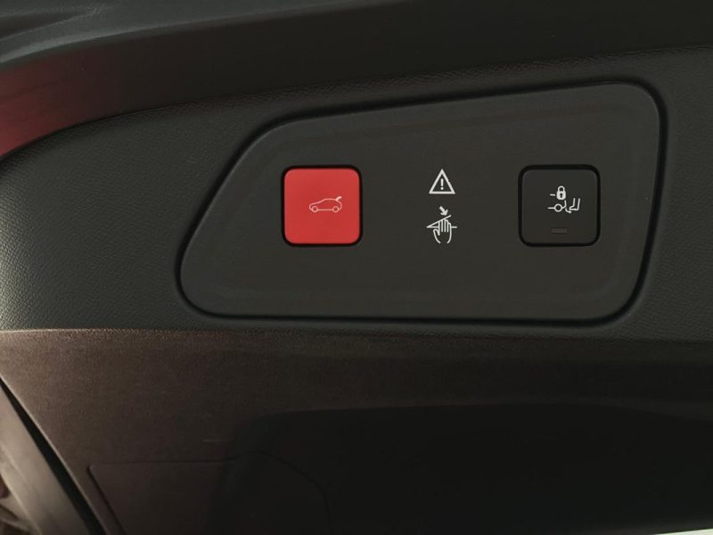 PEUGEOT 3008 2.0 BLUE HDi 180ch GT Line EAT8