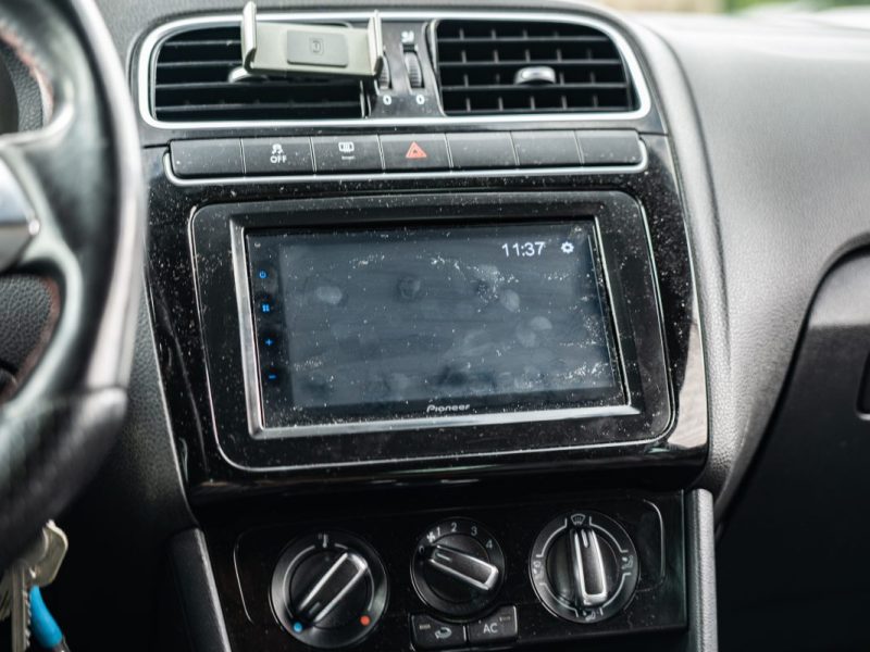 VOLKSWAGEN POLO 2011