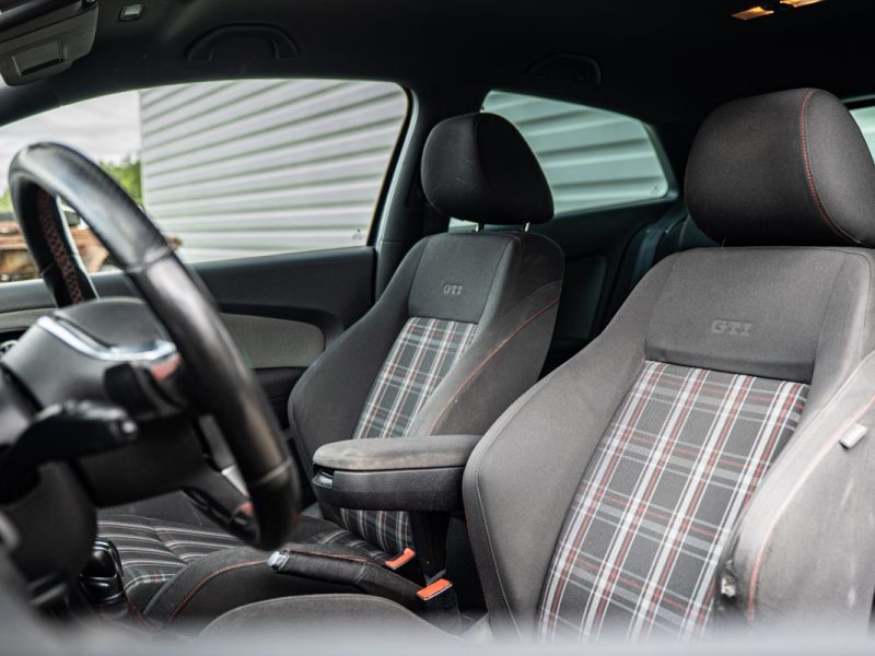 VOLKSWAGEN POLO 2011