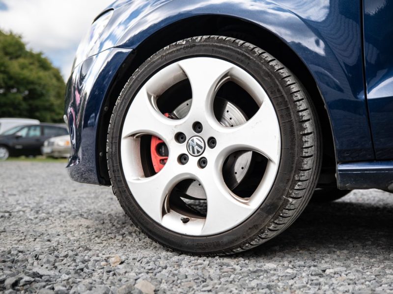 VOLKSWAGEN POLO 2011