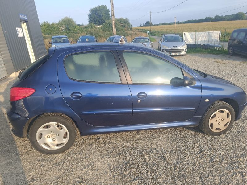 PEUGEOT 206 2001
