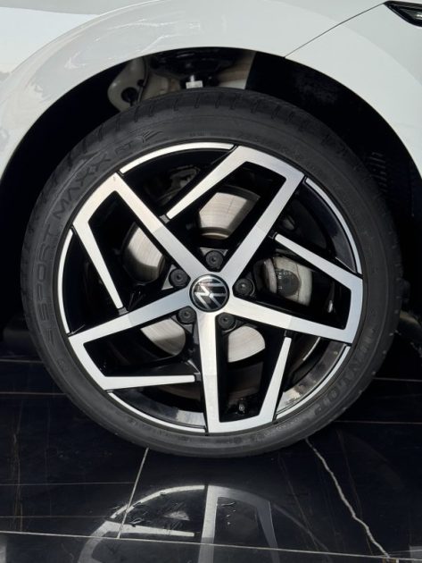 VOLKSWAGEN GOLF 2020